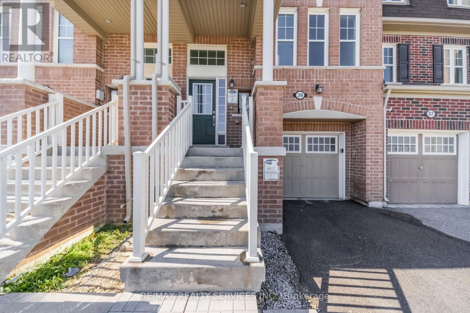39 BAYCLIFFE CRESCENT - 4