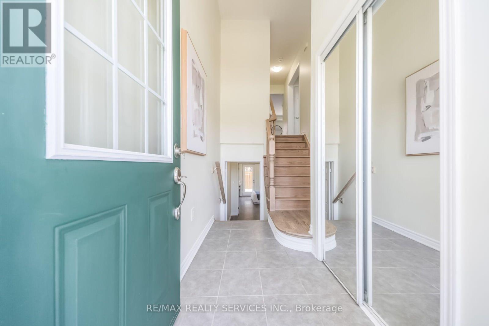 39 BAYCLIFFE CRESCENT - 5