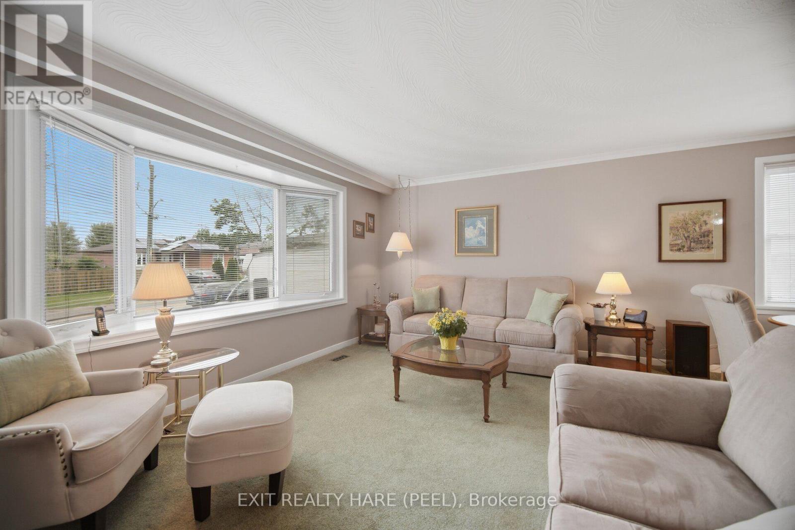 23 KIMBARK DRIVE - 8