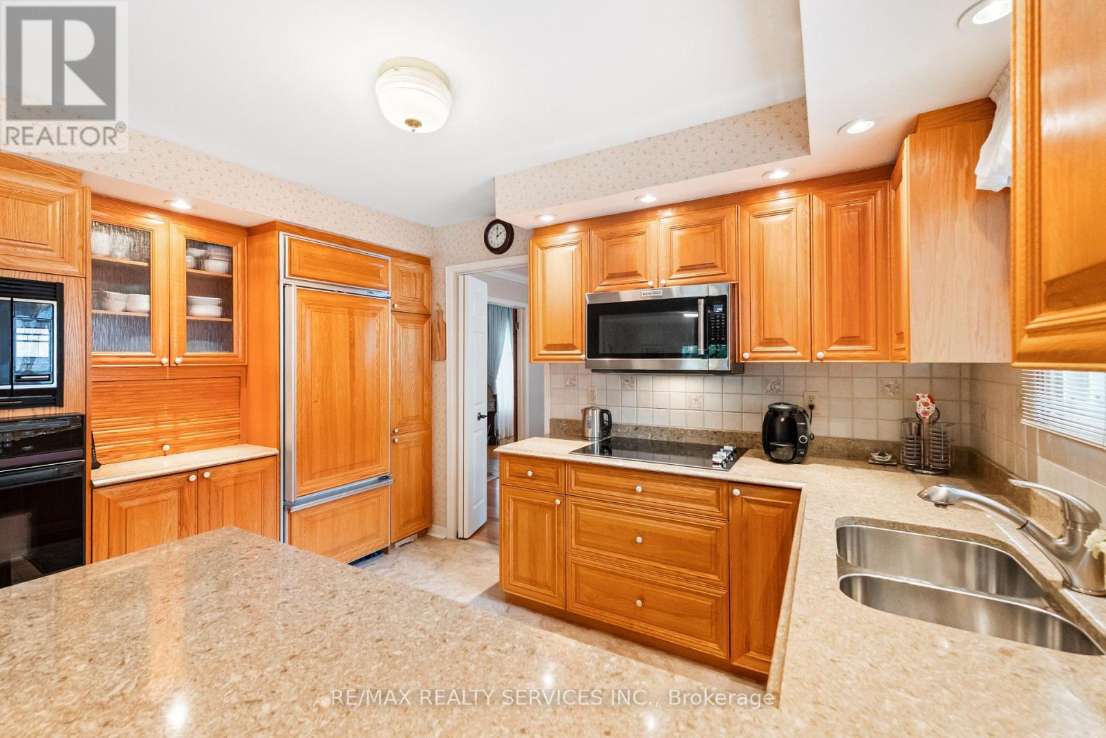 22 OLDHAM CRESCENT - 15