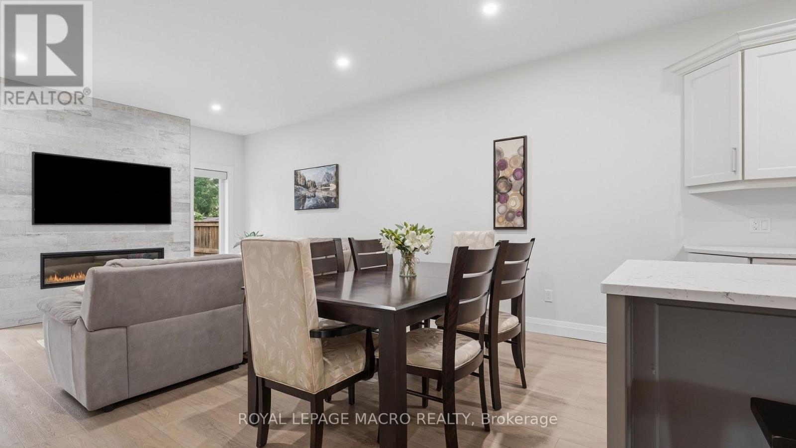 1055 BAY STREET - 10