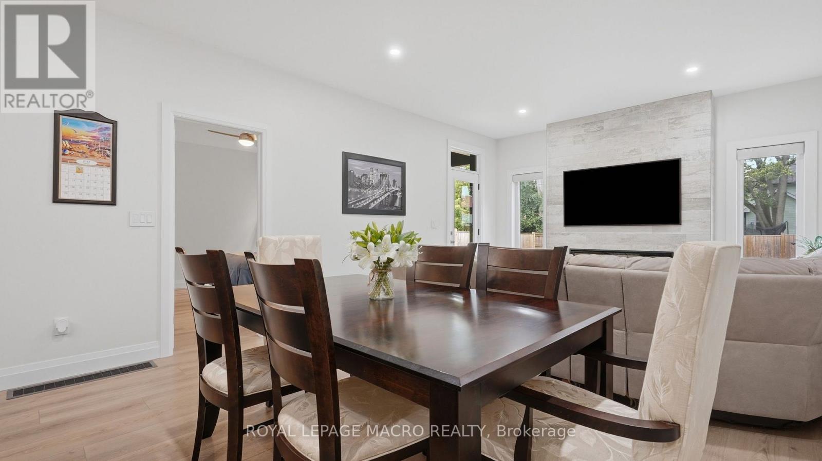 1055 BAY STREET - 11