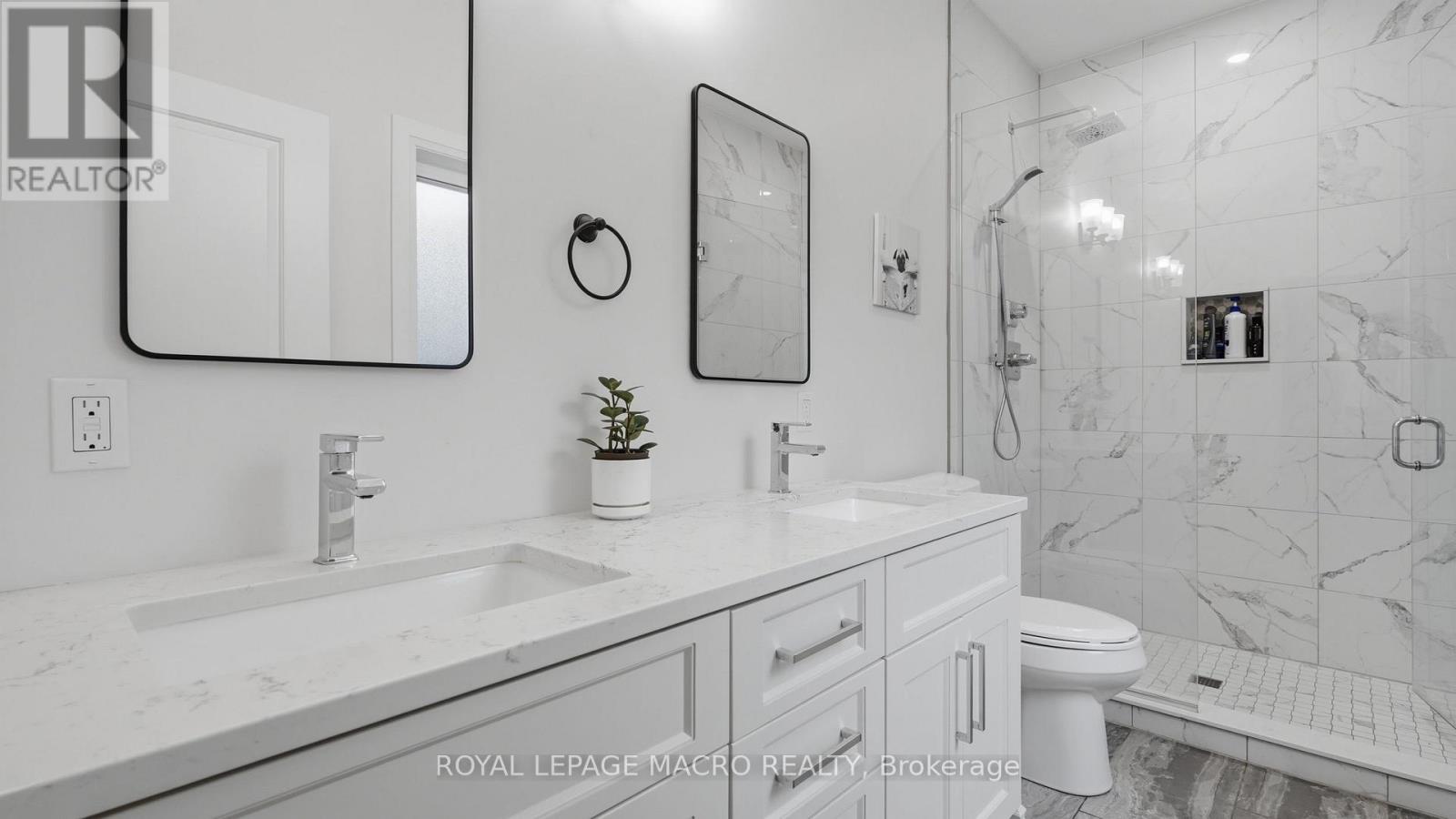 1055 BAY STREET - 20