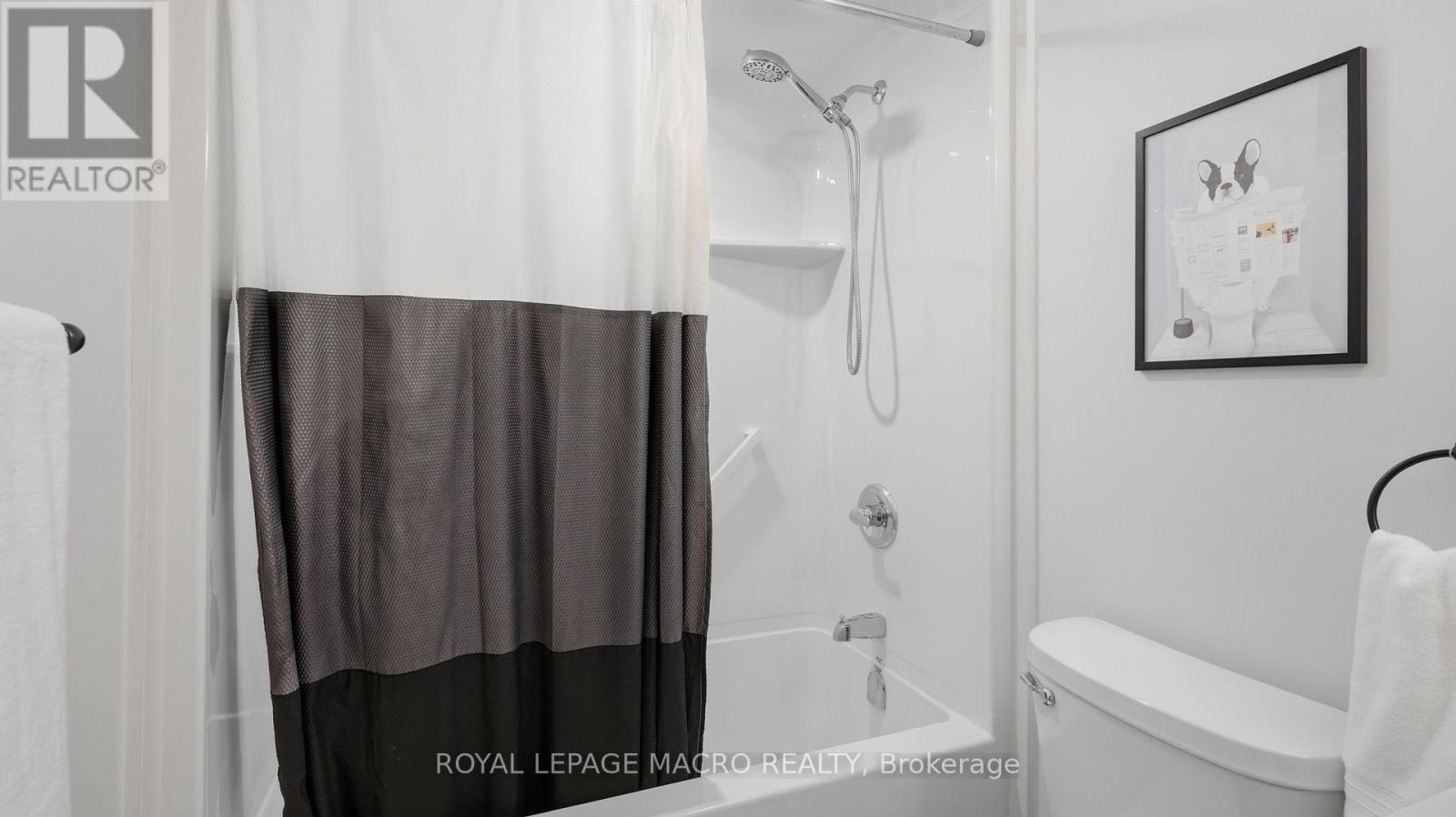 1055 BAY STREET - 24