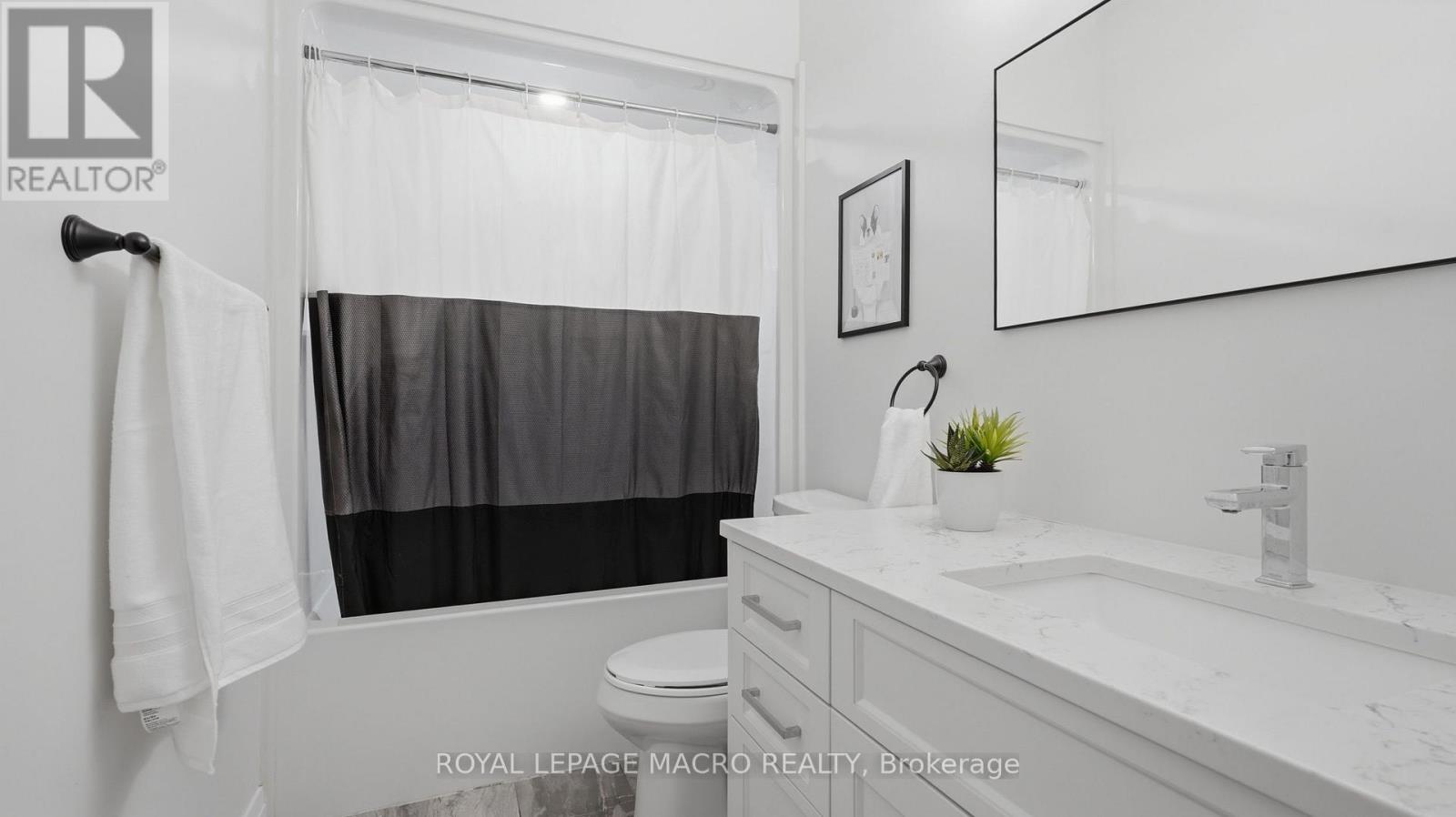 1055 BAY STREET - 25
