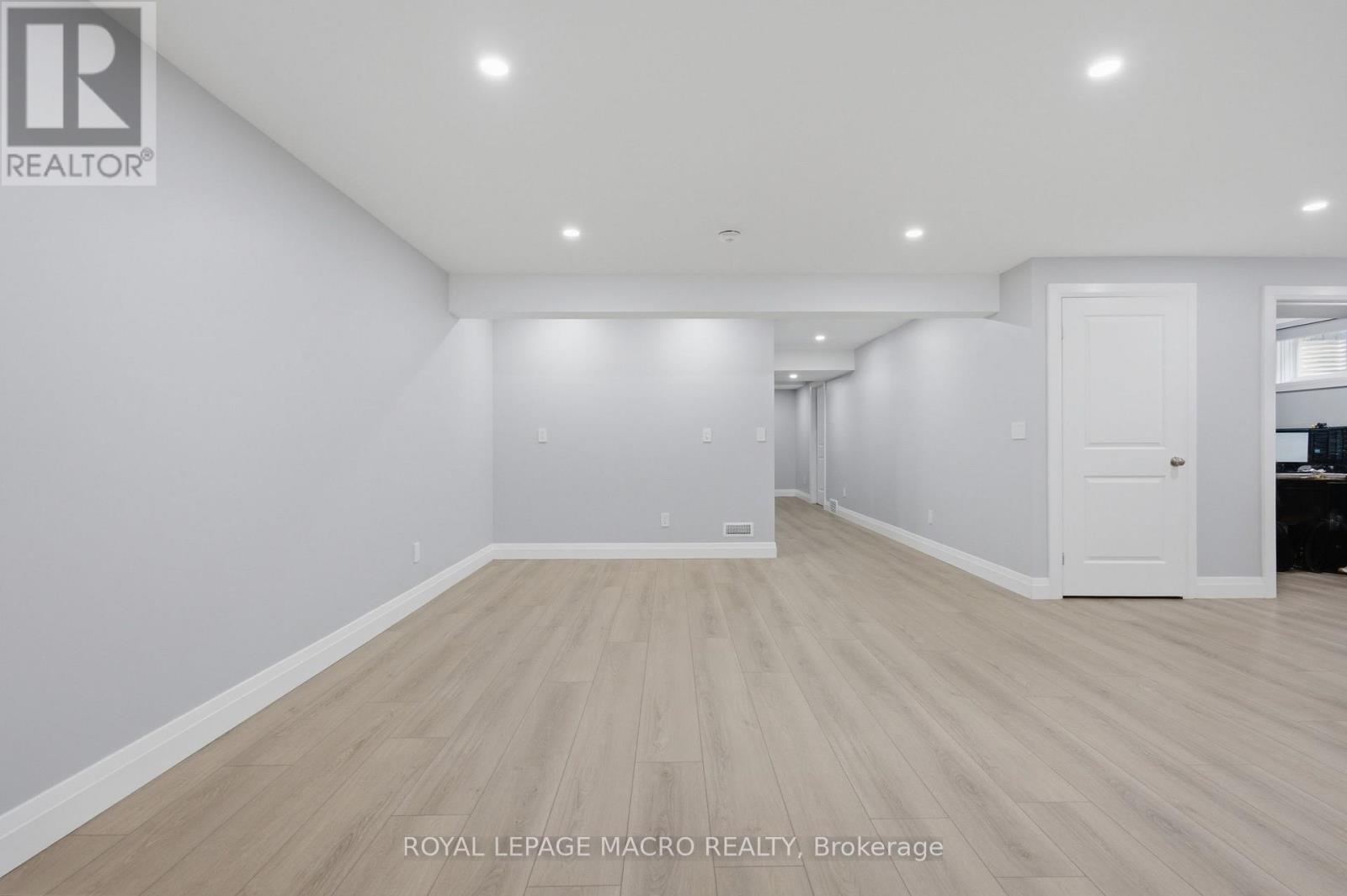 1055 BAY STREET - 29