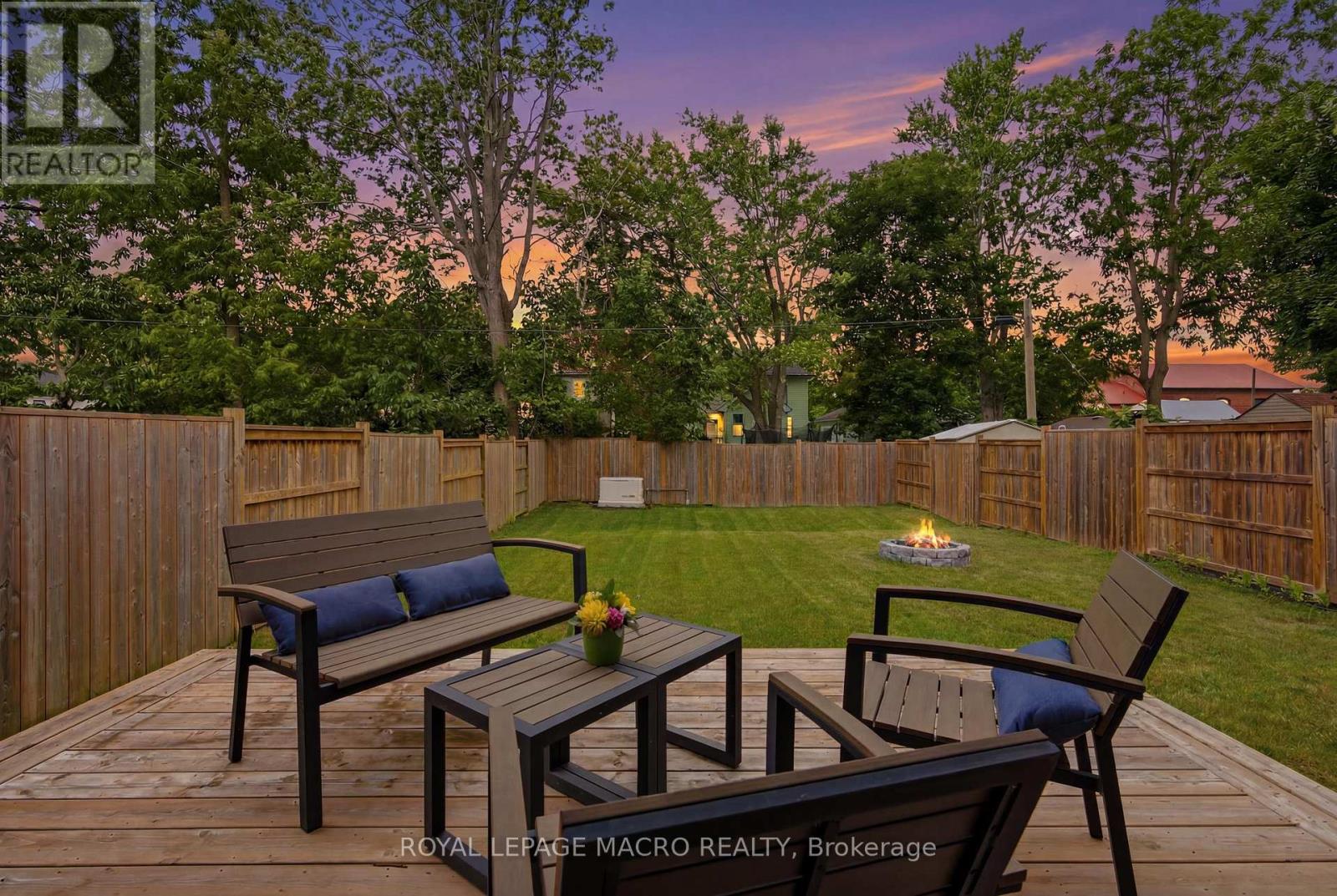 1055 BAY STREET - 37