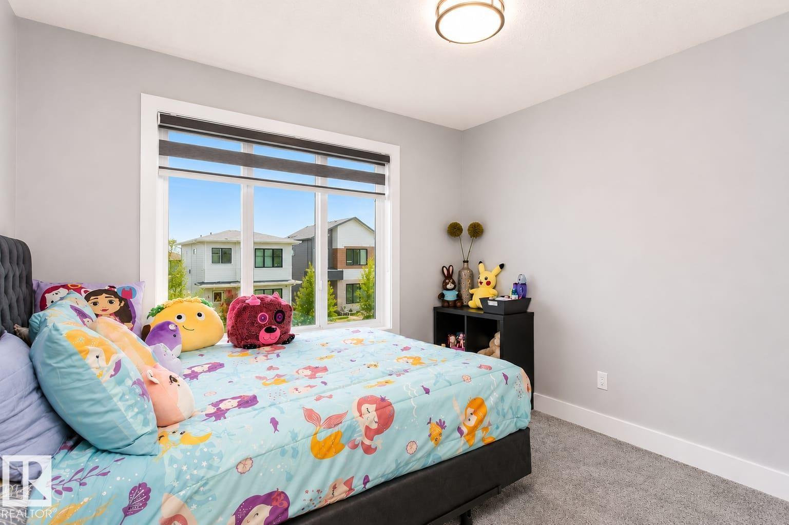 37 BRUNSWYCK CR - 32