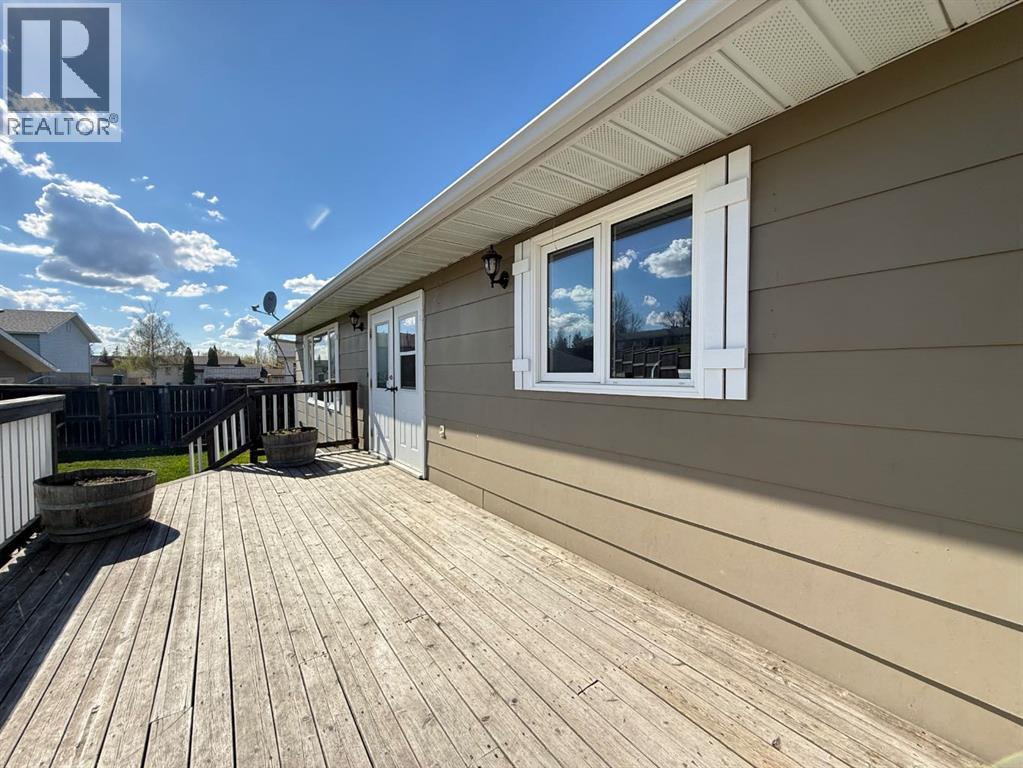 5206 49A Street - 25