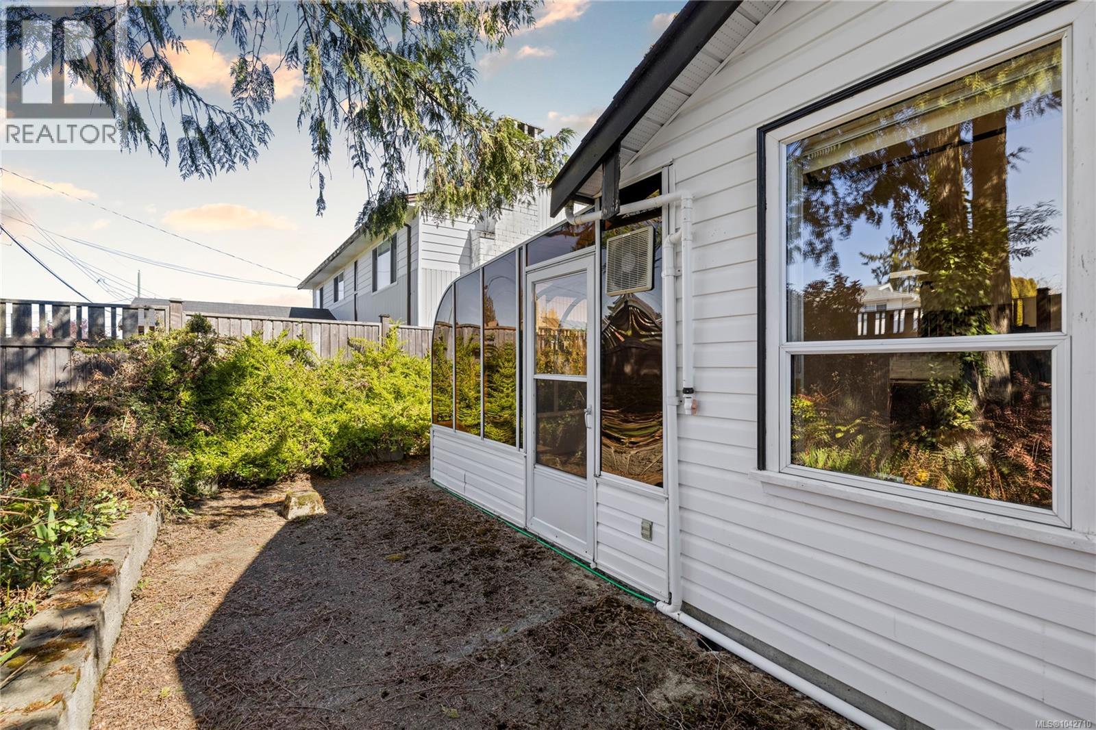 625 Forsyth Ave - 38
