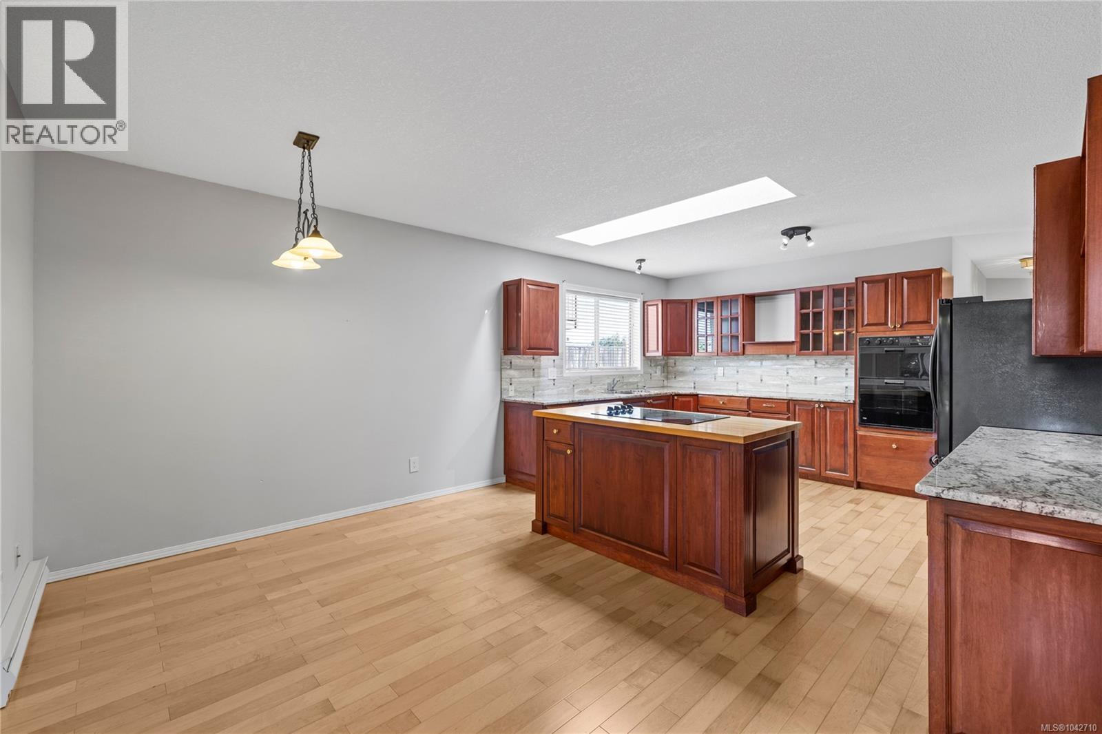 625 Forsyth Ave - 9