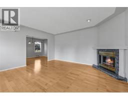 Primary Bedroom - 625 Forsyth Ave, Parksville, BC V9P1G9 Photo 6