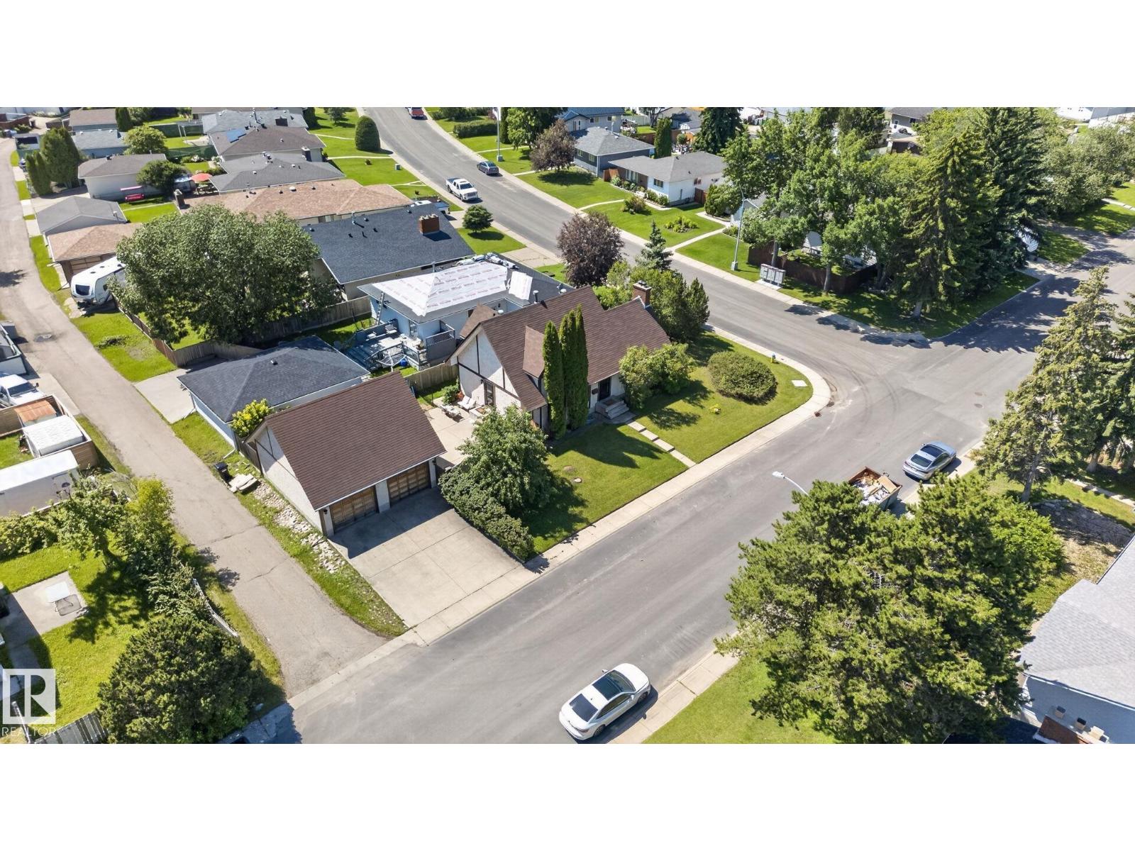 7819 22 AV NW - 34