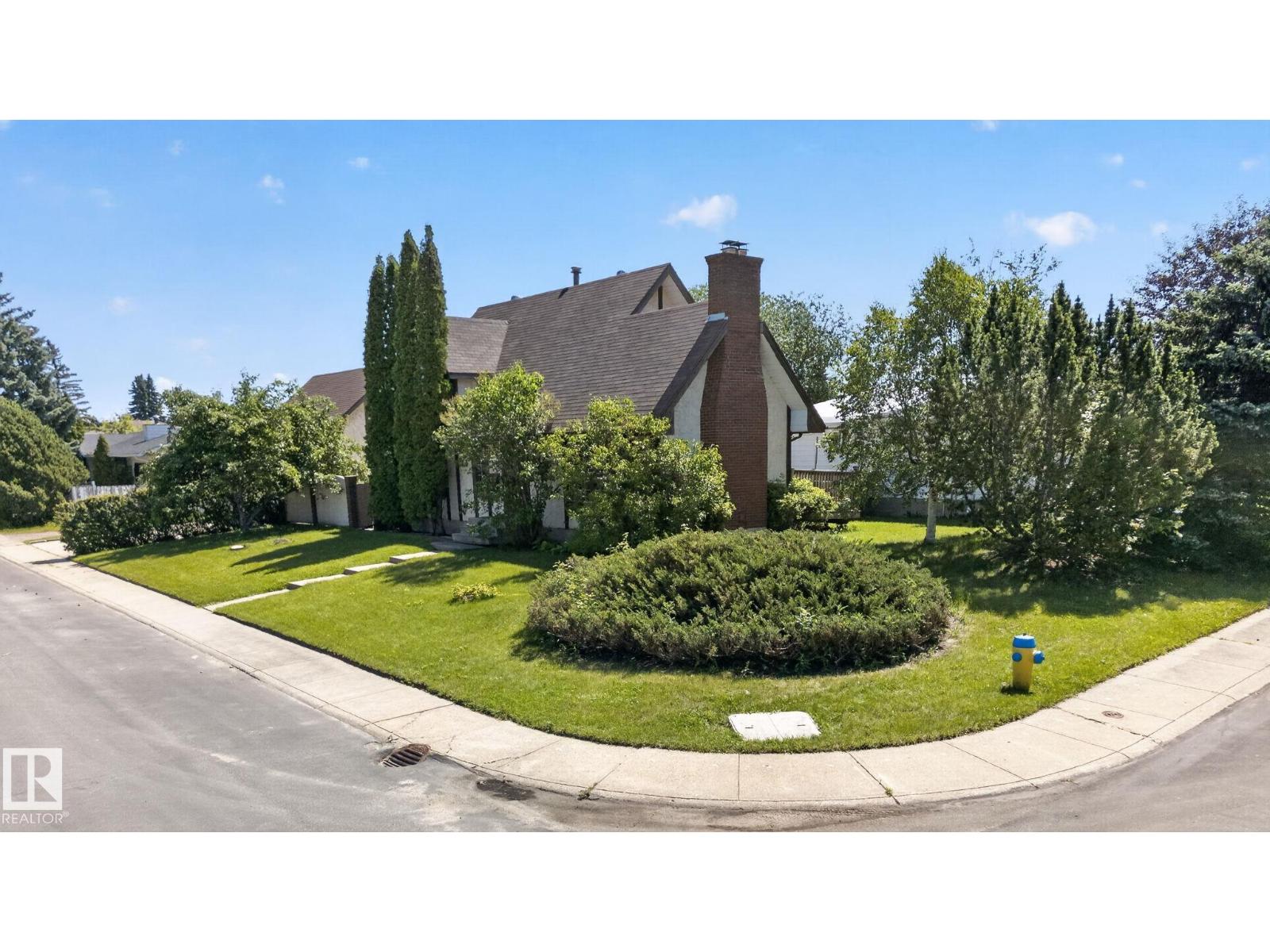 7819 22 AV NW - 4