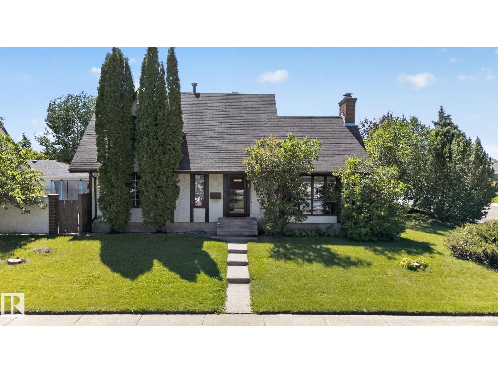 7819 22 AV NW - 1