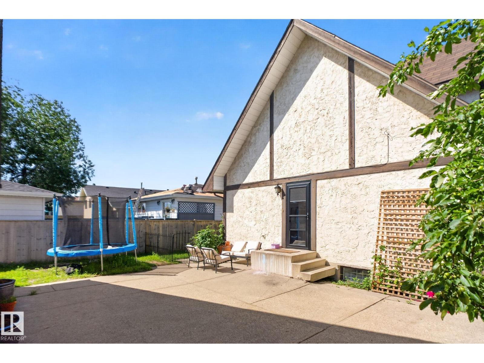 7819 22 AV NW - 33