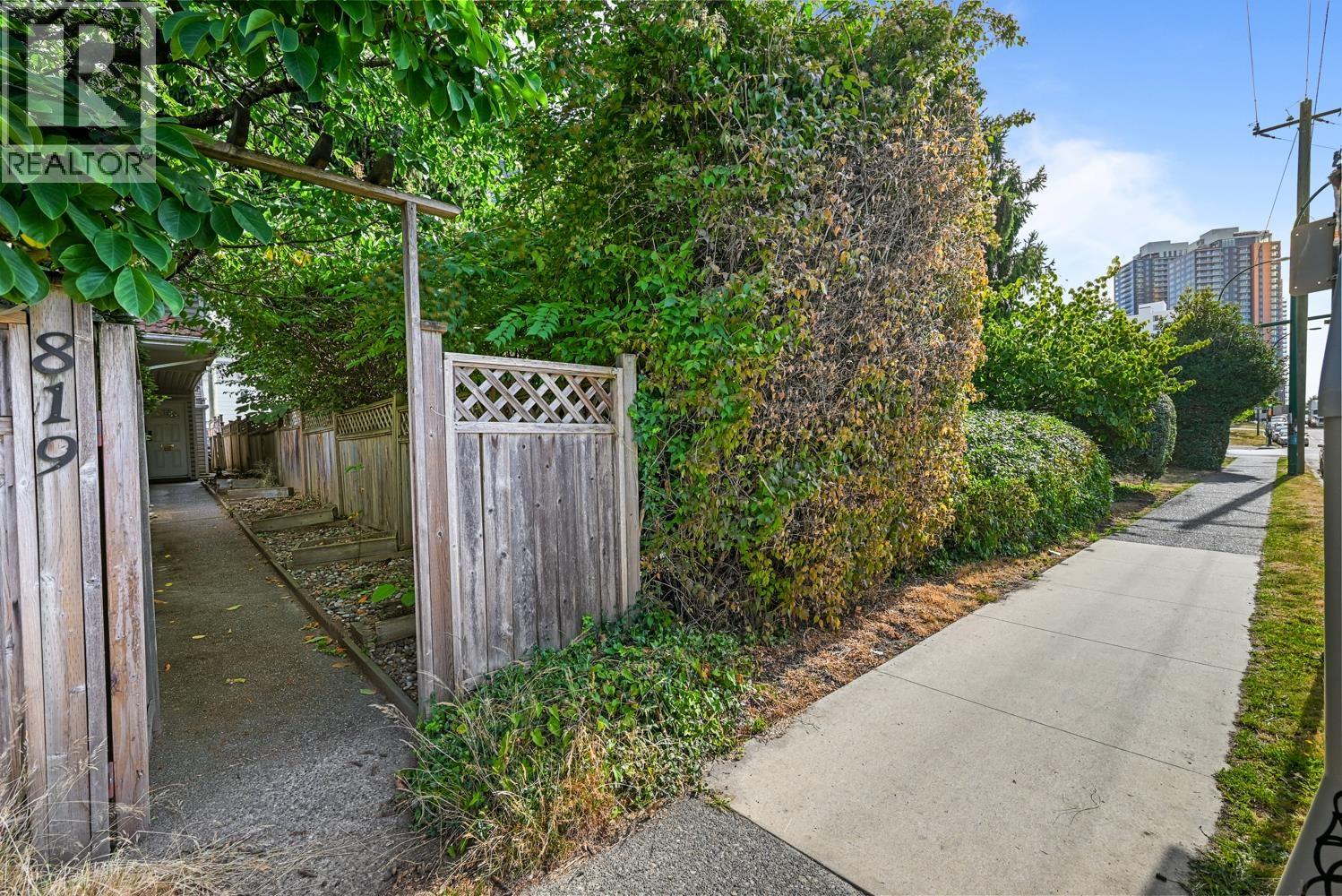 3 Bed, 2 Bath House for Sale in Vancouver – 819 W 70TH AVENUE, Vancouver – MLS# R3144223 - Image 28