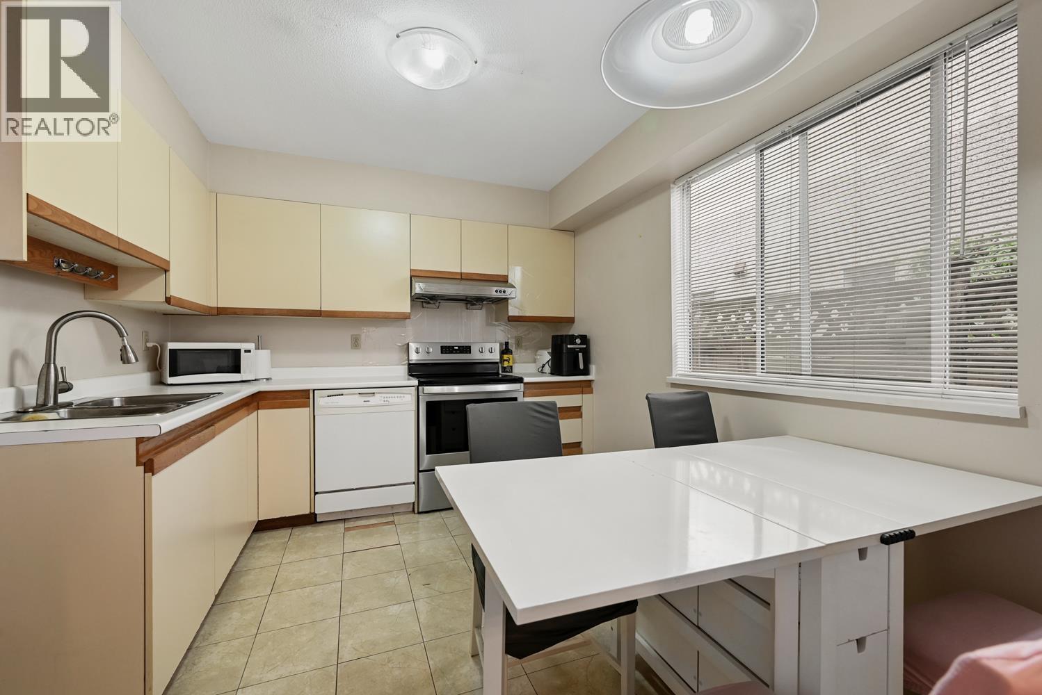 3 Bed, 2 Bath House for Sale in Vancouver – 819 W 70TH AVENUE, Vancouver – MLS# R3144223 - Image 8