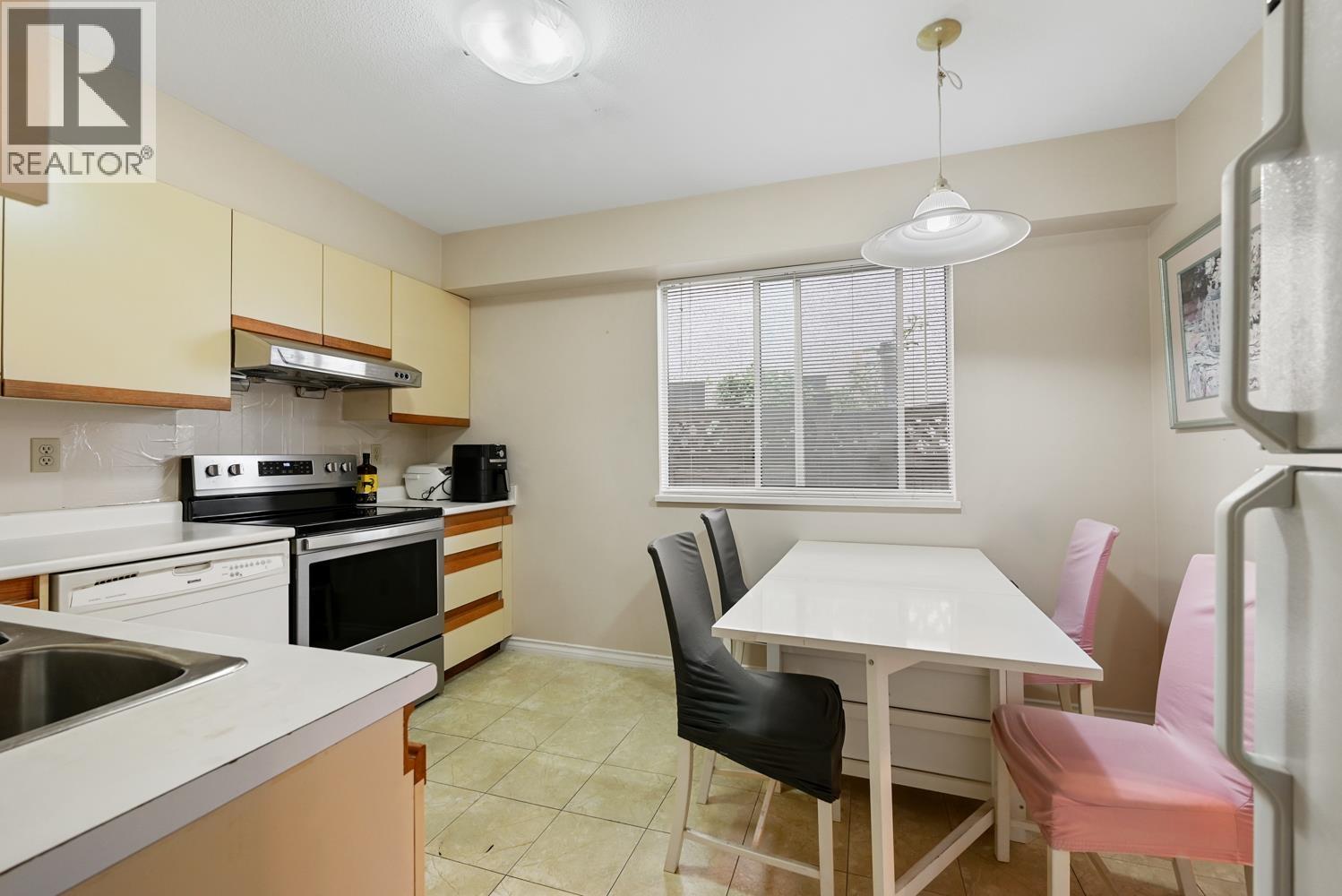 3 Bed, 2 Bath House for Sale in Vancouver – 819 W 70TH AVENUE, Vancouver – MLS# R3144223 - Image 9