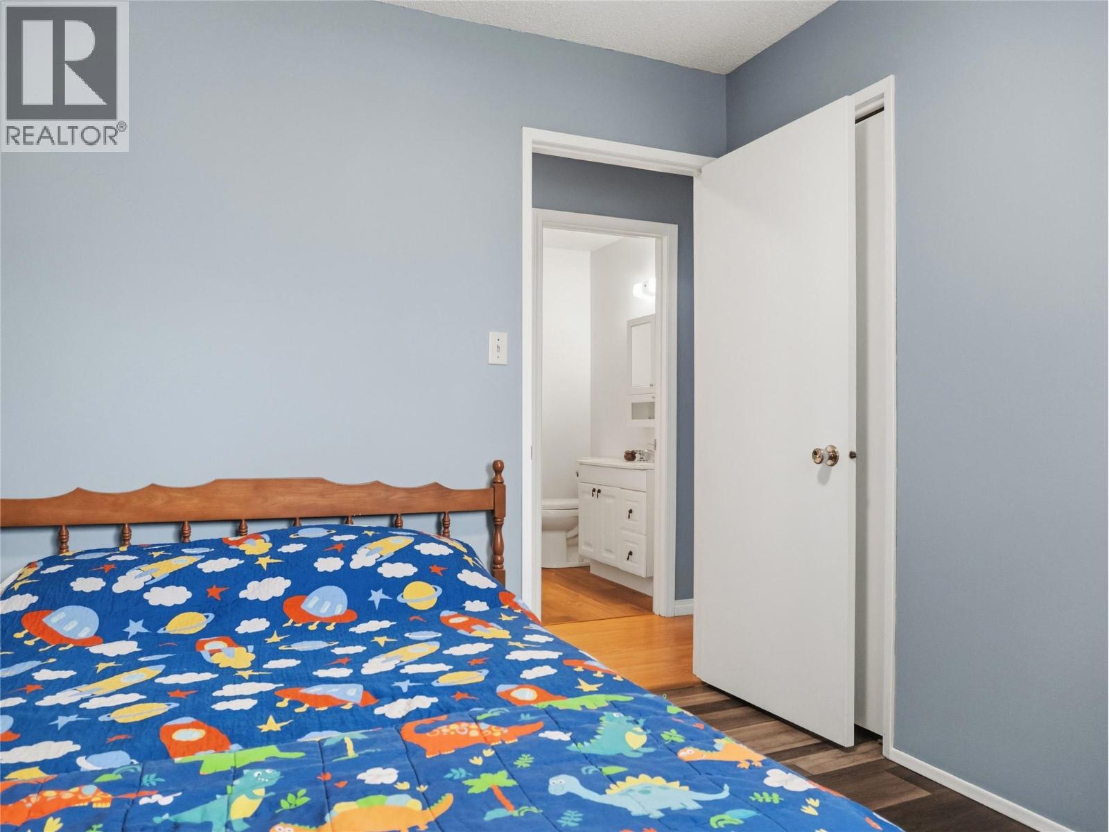 9201 6 Street - 23