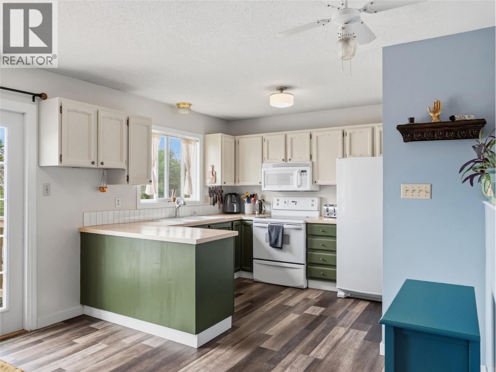 9201 6 Street - 12