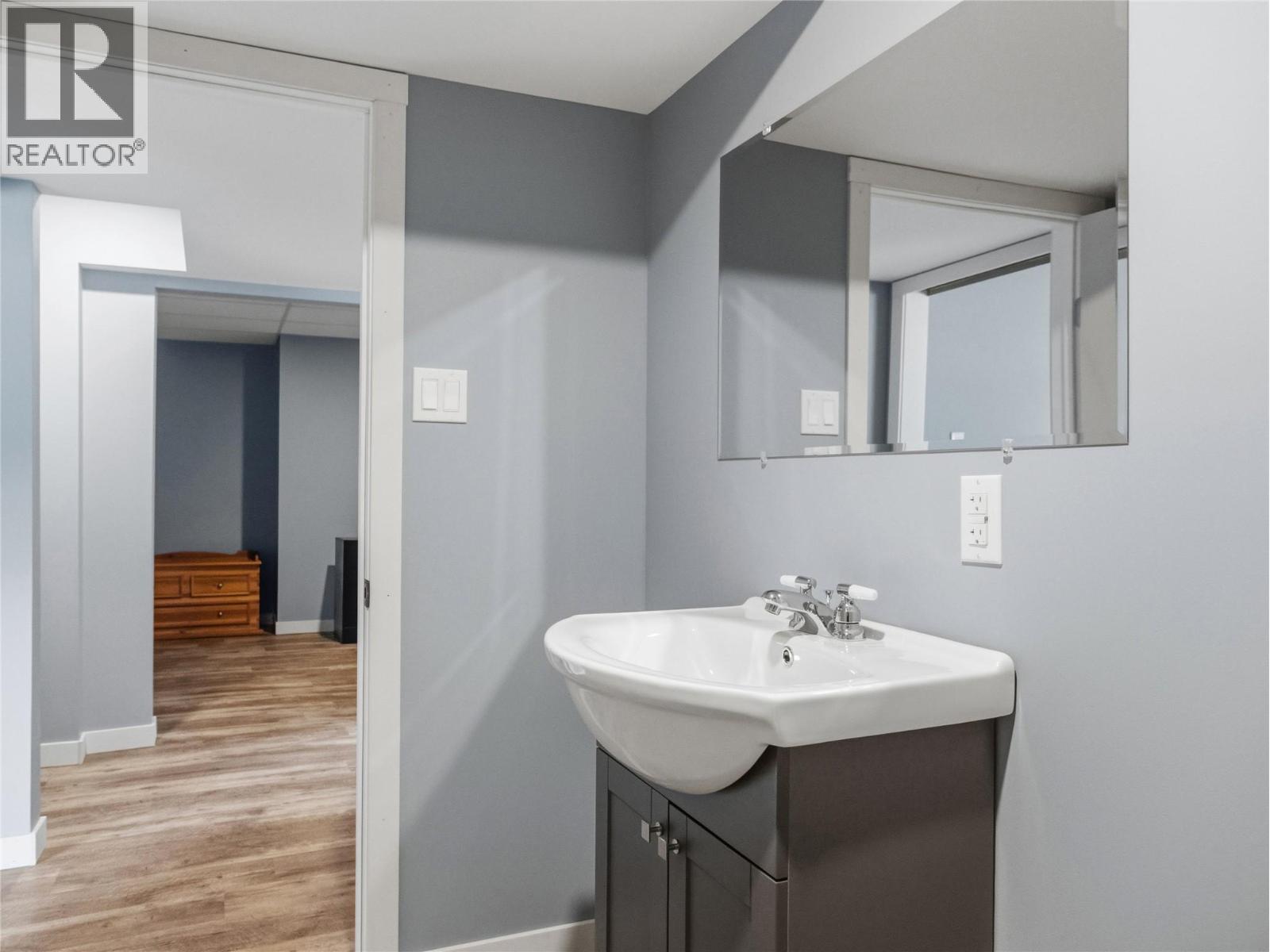 9201 6 Street - 43