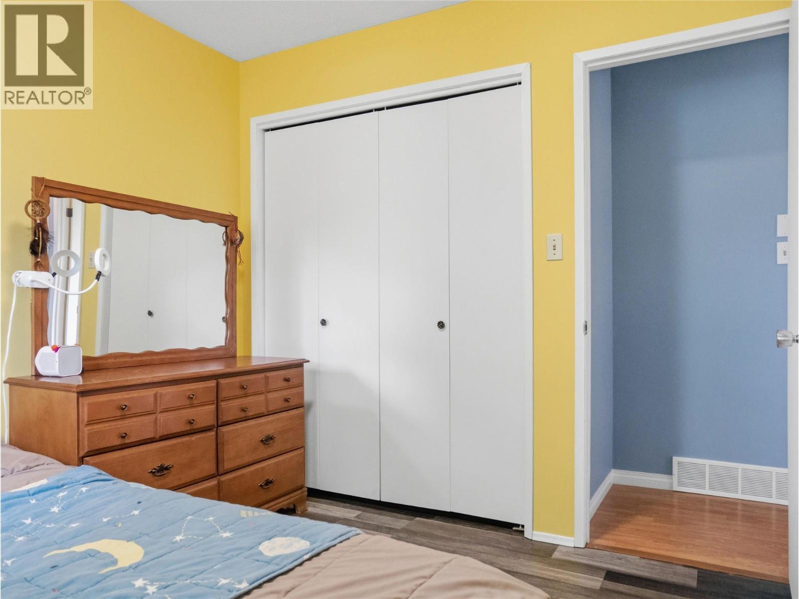 9201 6 Street - 28