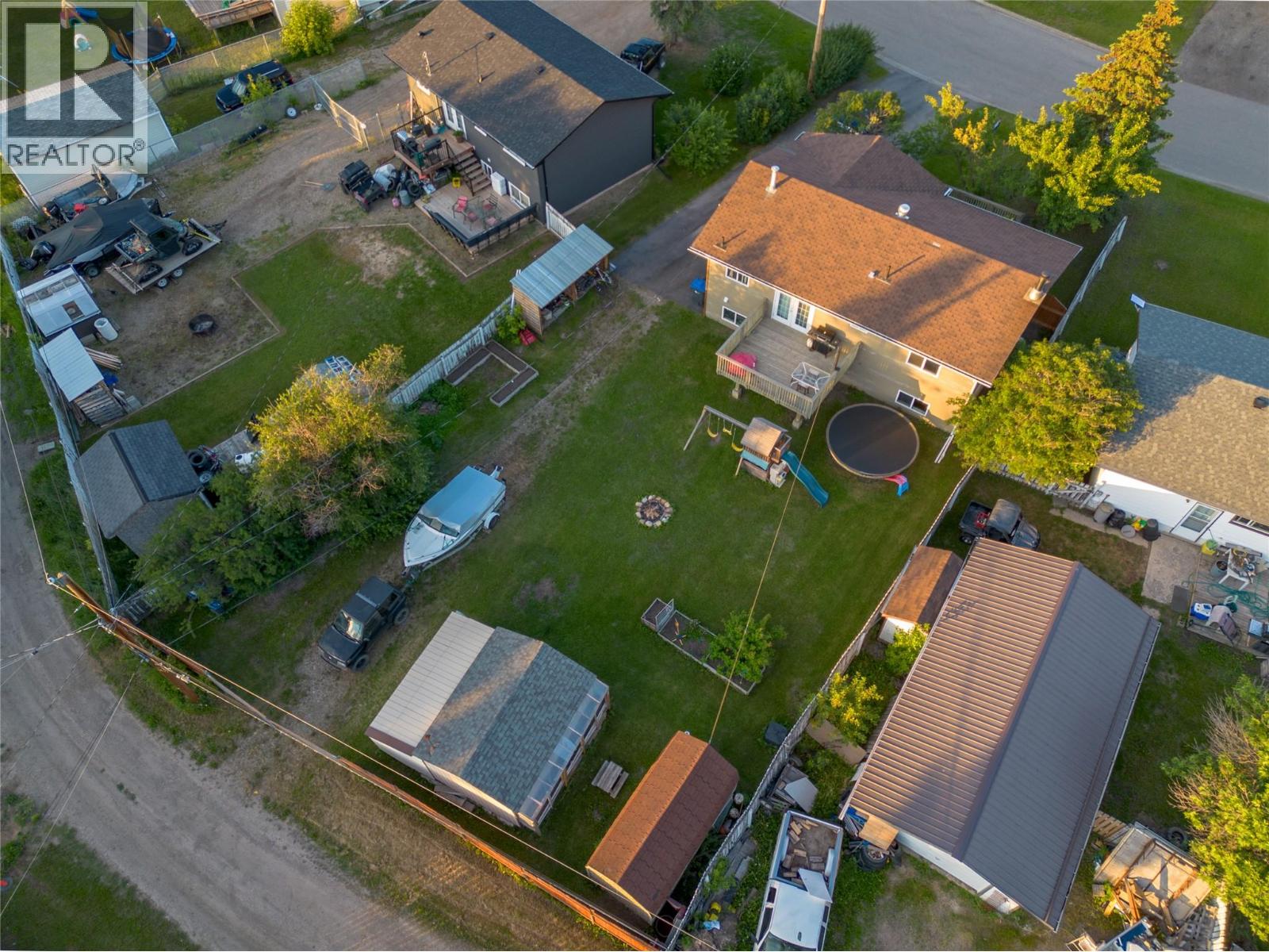 9201 6 Street - 3