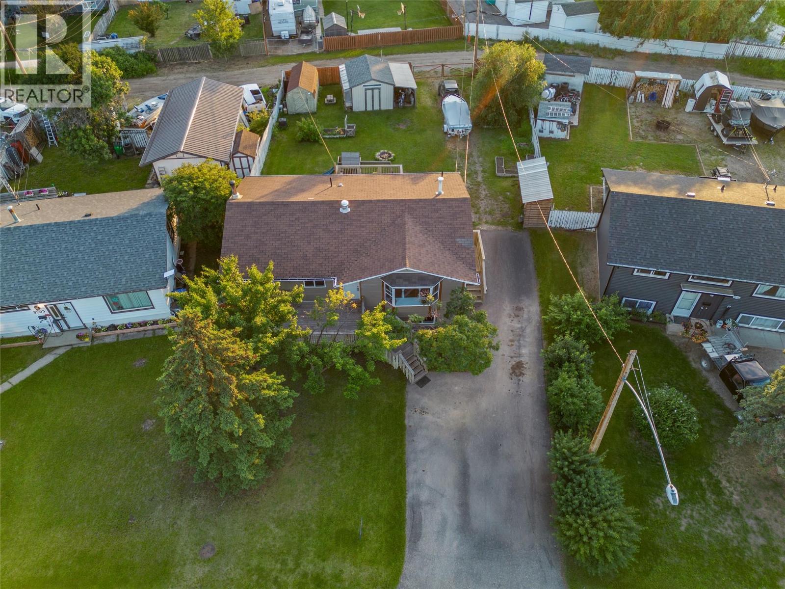 9201 6 Street - 4