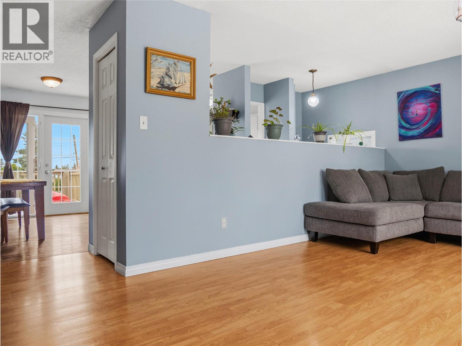 9201 6 Street - 8