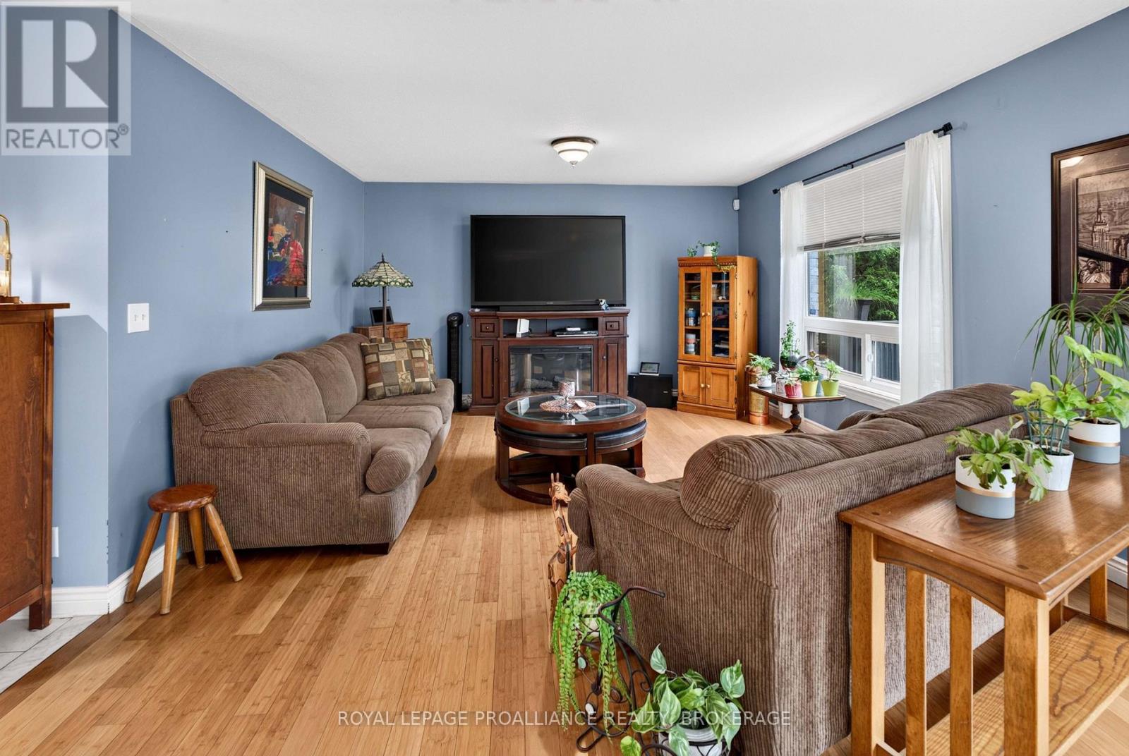 605 FERNMOOR DRIVE - 12