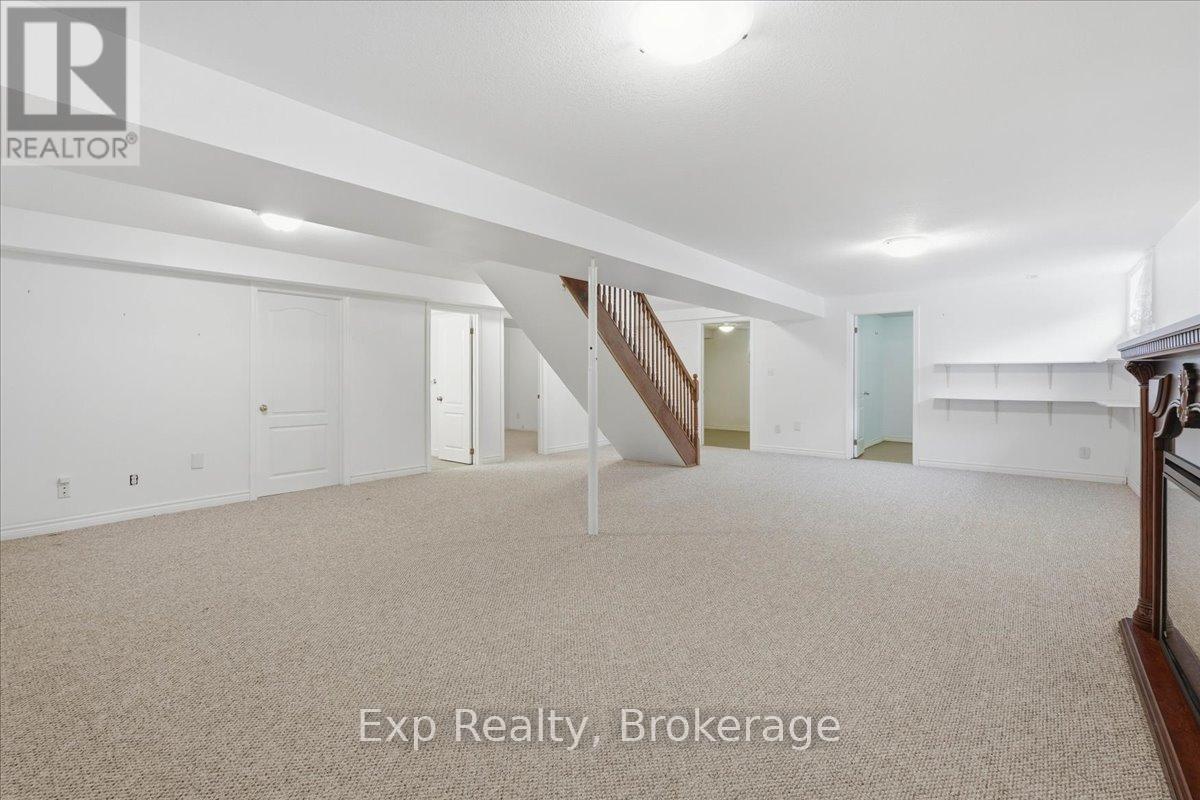 17 SPRUCE GARDENS - 26
