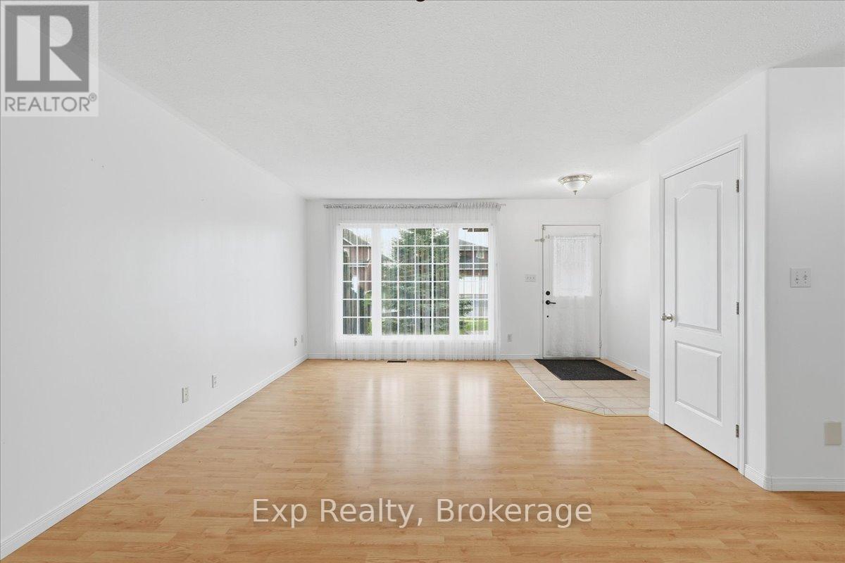 17 SPRUCE GARDENS - 3