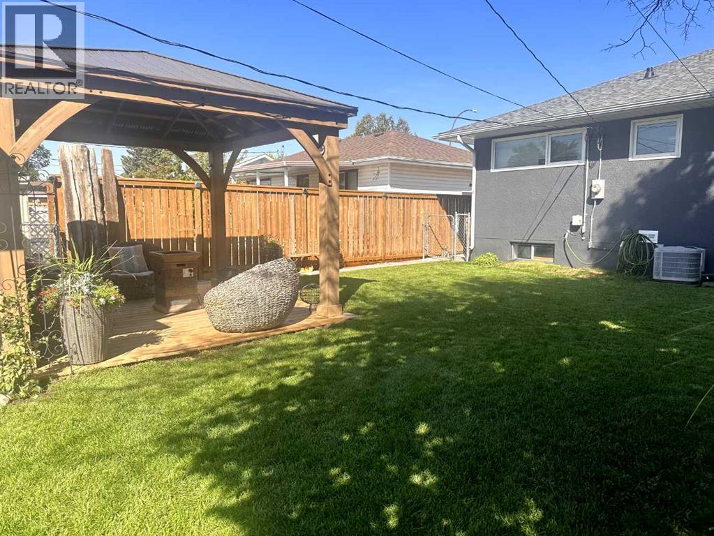 65 14 Street NW - 24