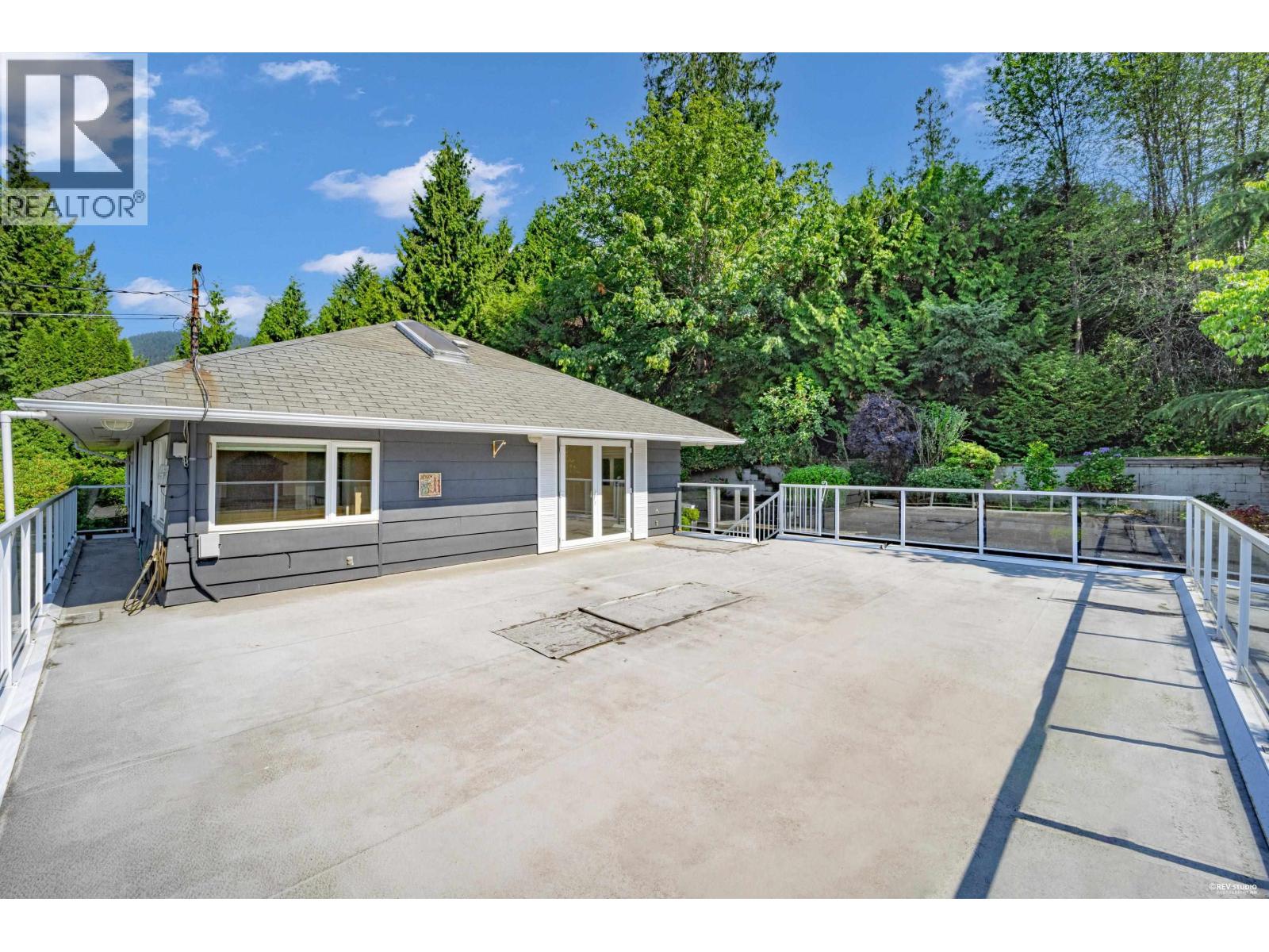 2615 SKILIFT PLACE, West Vancouver