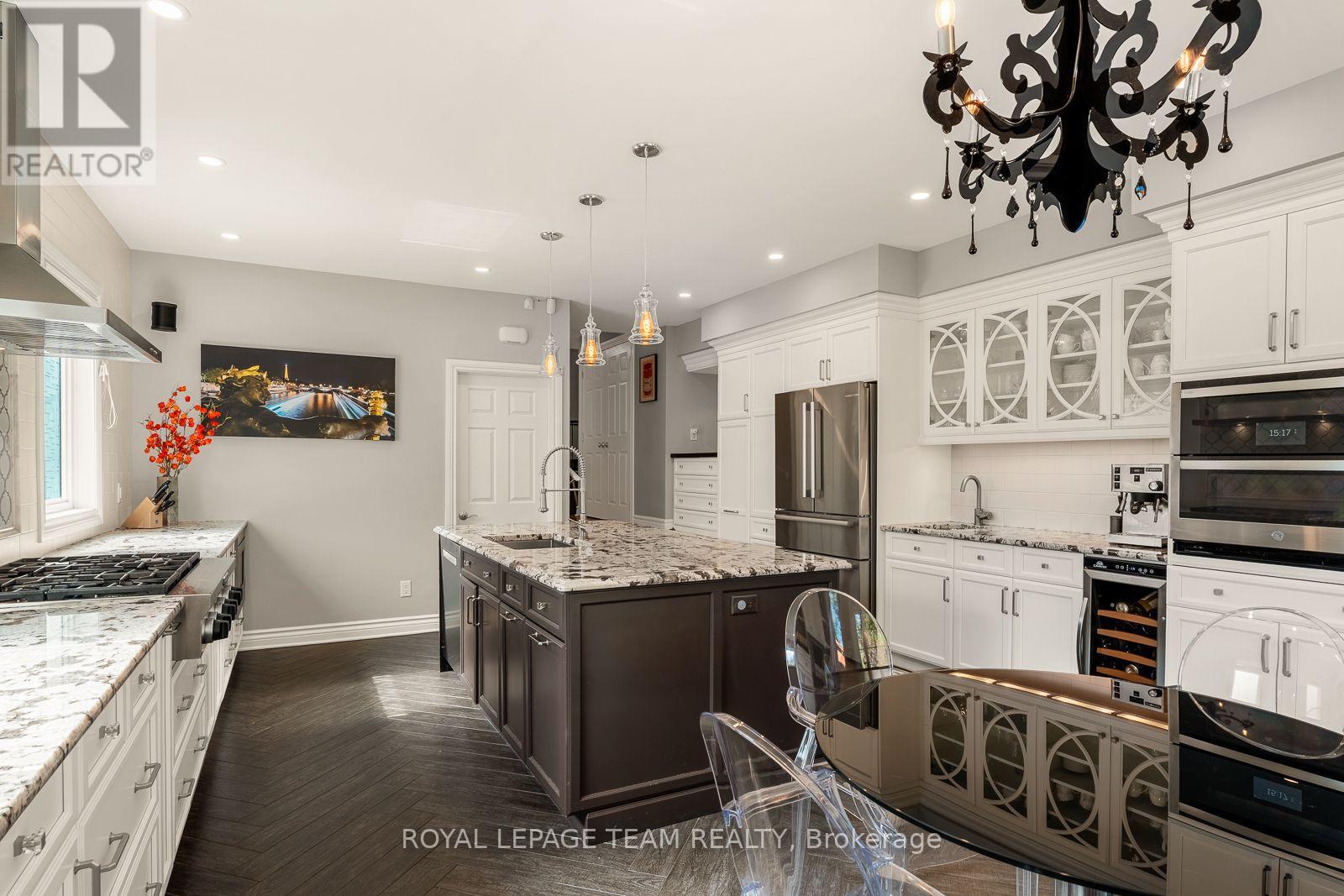 150 GUIGUES AVENUE - 18