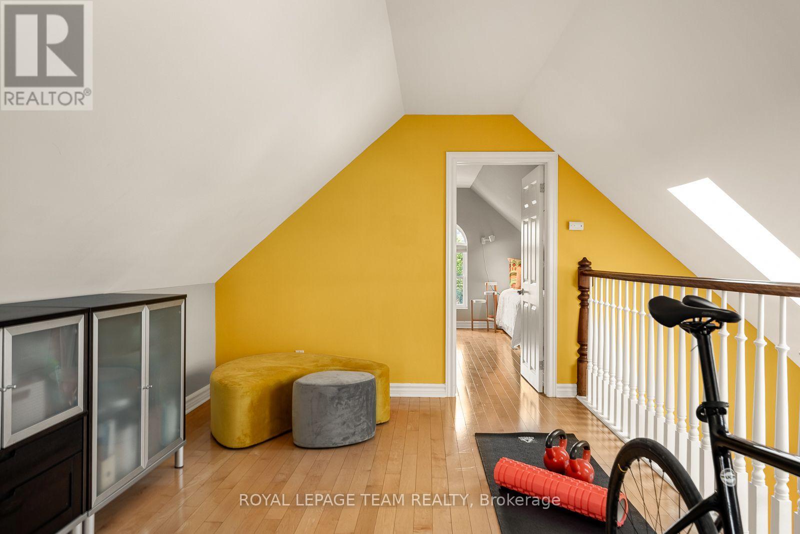 150 GUIGUES AVENUE - 32