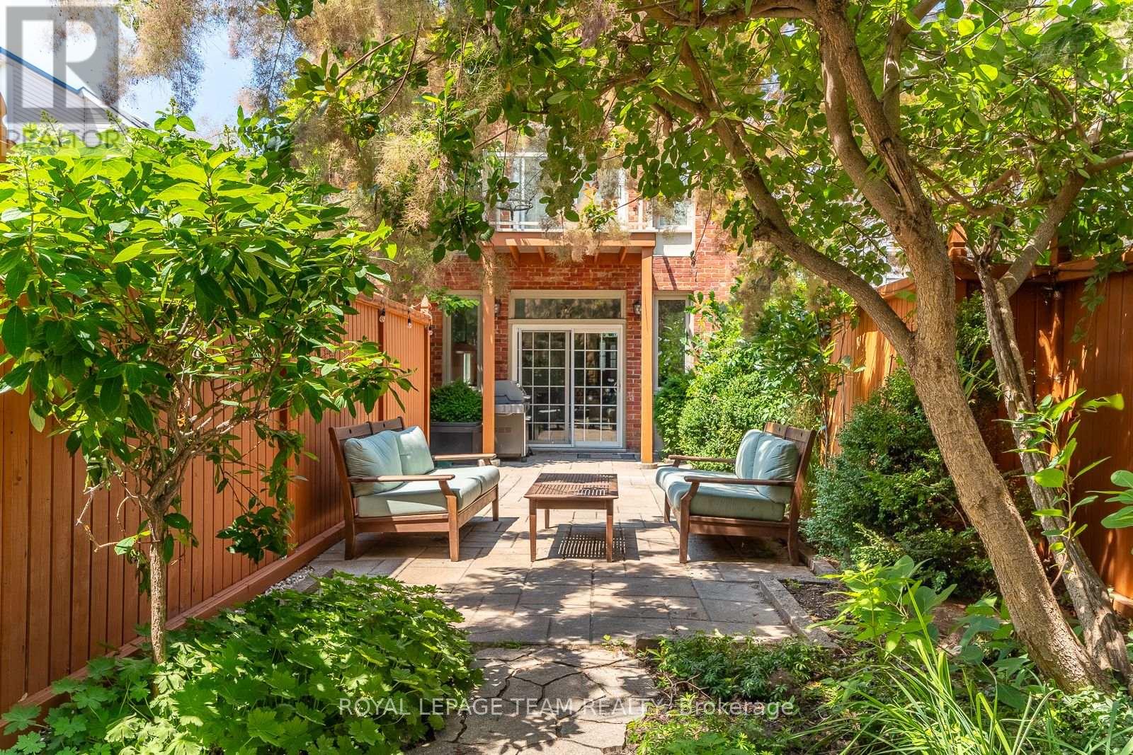 150 GUIGUES AVENUE - 37