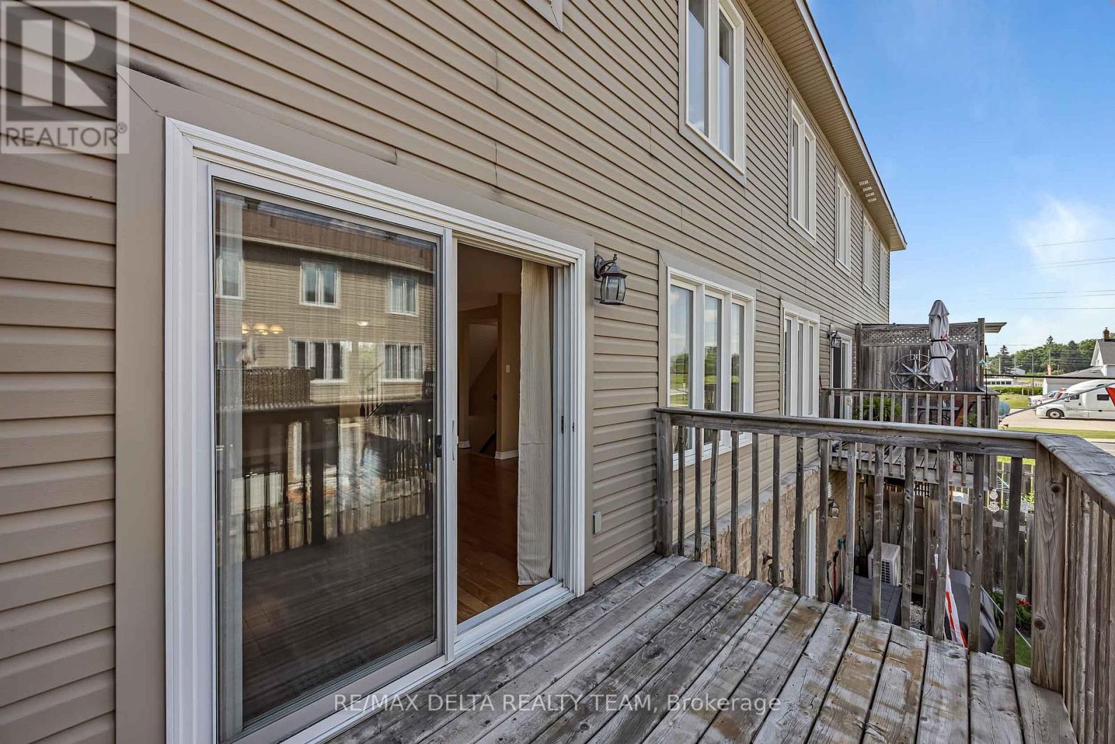 412 VAN BUREN STREET - Image 24