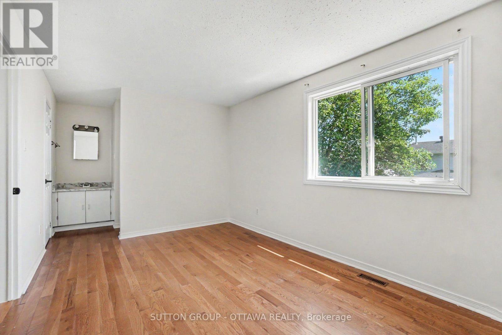 1833 BROUSSEAU CRESCENT, Ottawa. Luxury613. By Peter Sagos - Image 16