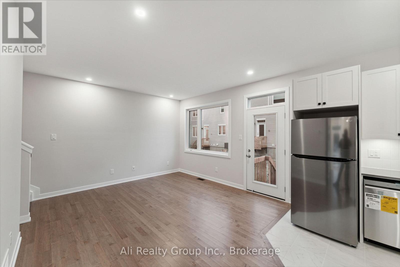 242 FALSETTO STREET - 4