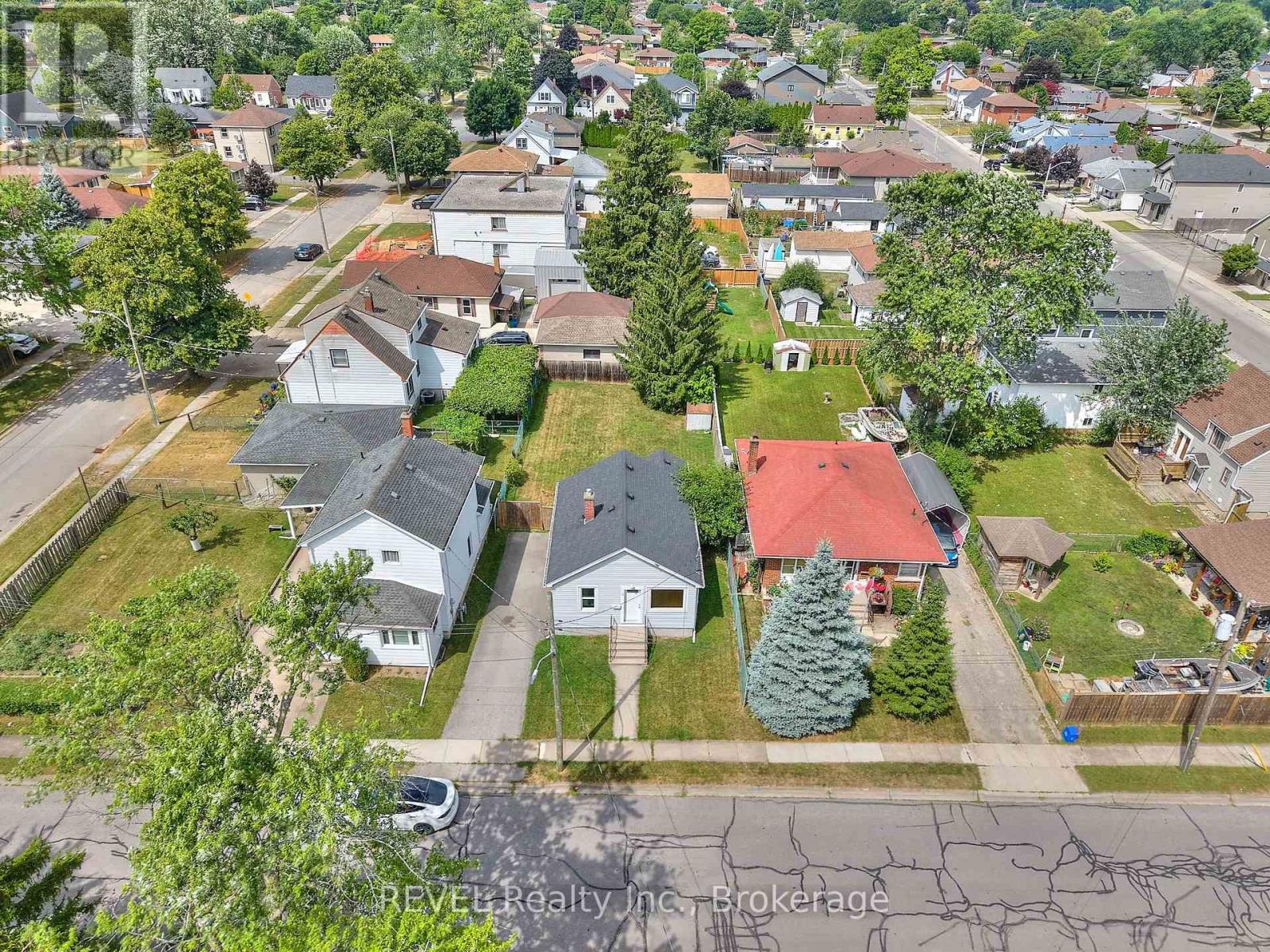 9 COLBORNE STREET - 2