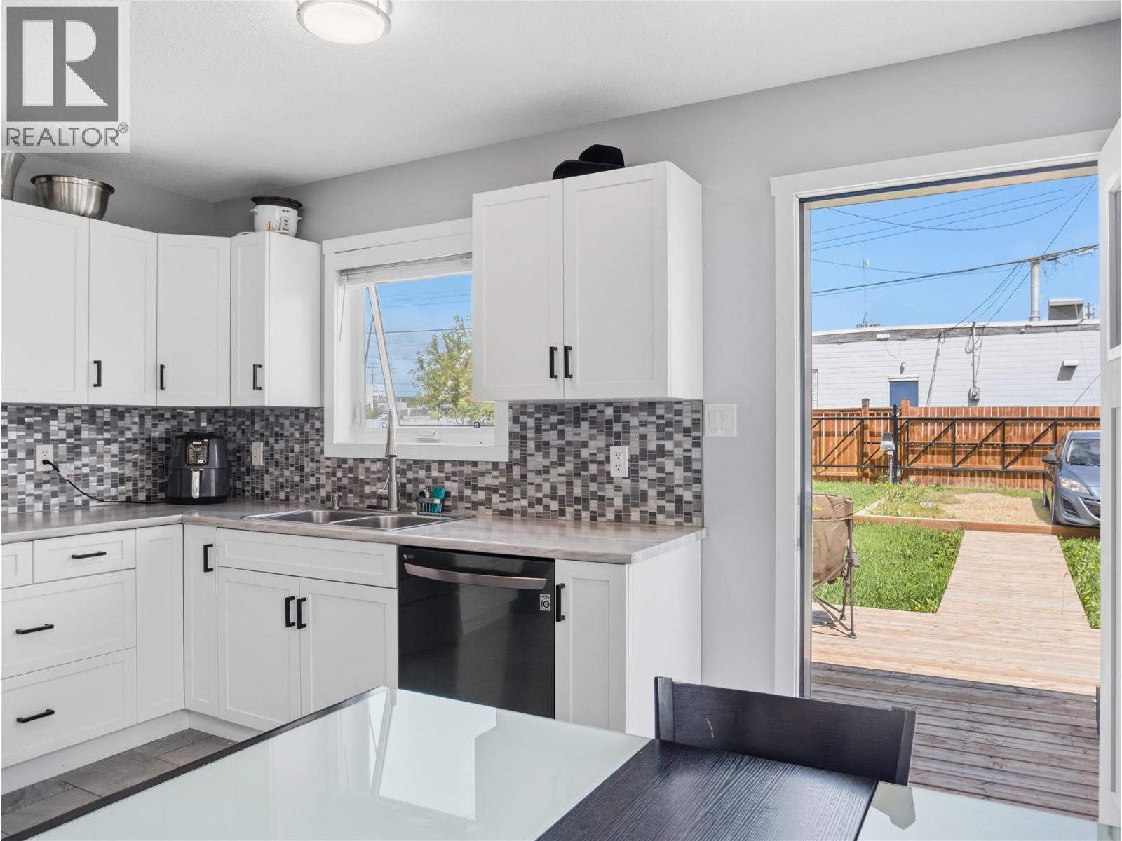 1104 104 Avenue, Dawson Creek