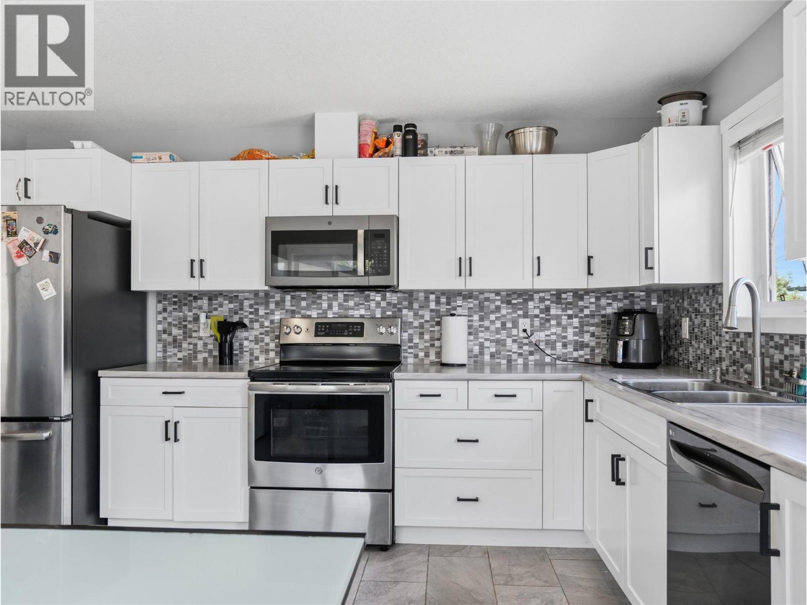 1104 104 Avenue, Dawson Creek