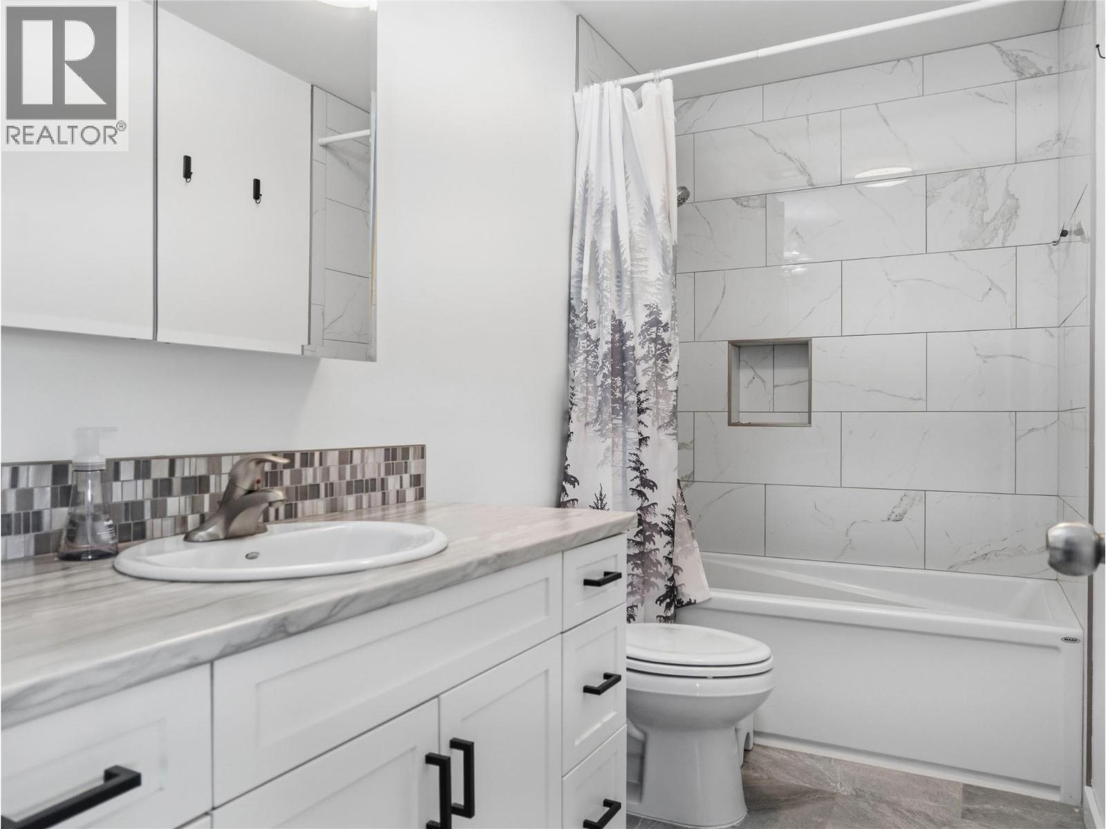 1104 104 Avenue, Dawson Creek