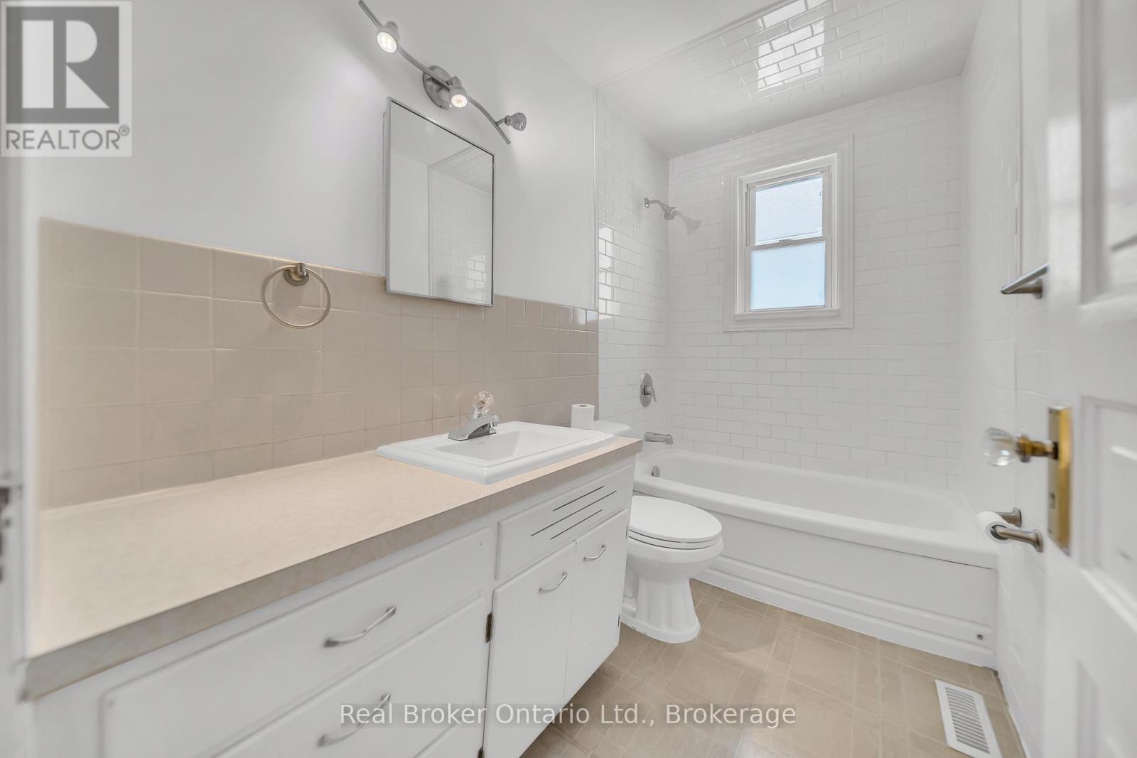 141 SAMUEL STREET - 11