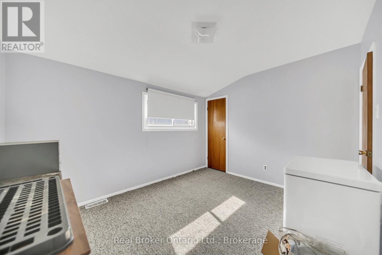 141 SAMUEL STREET - 29