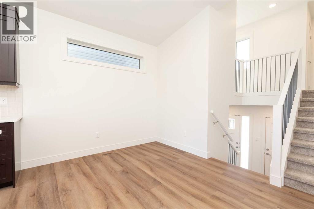 561 Malahat Green W - 5