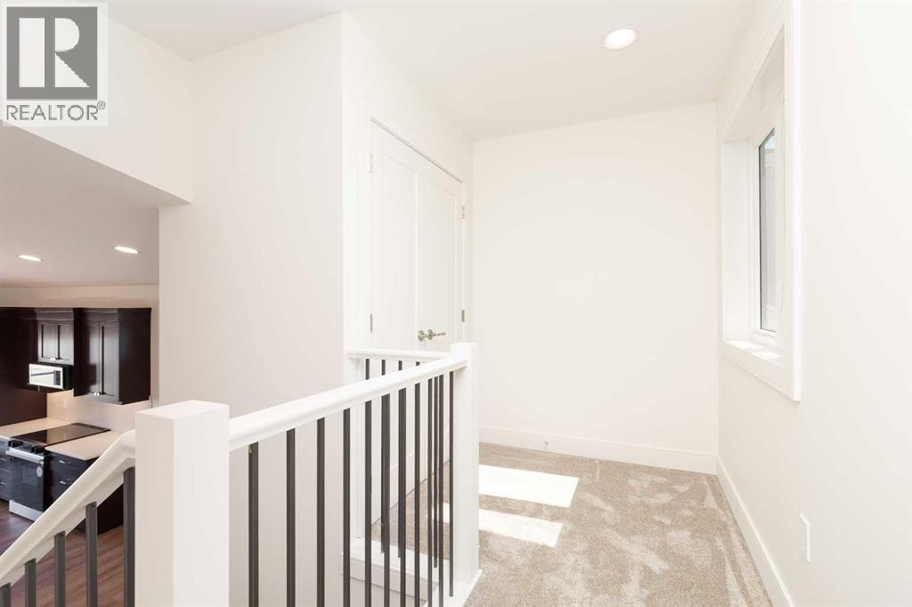 561 Malahat Green W - 17