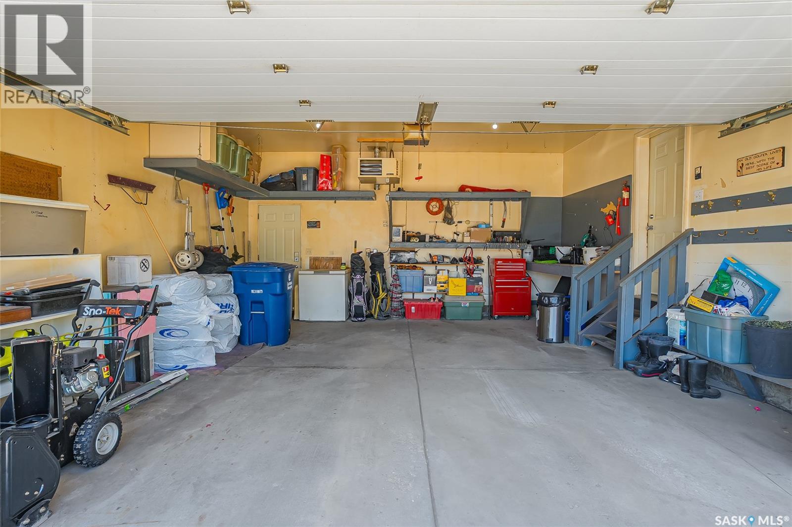 885 Manor HEIGHTS — photo 32